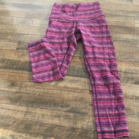 Lulu 7/8 length amazing crops - Picture 2 of 3